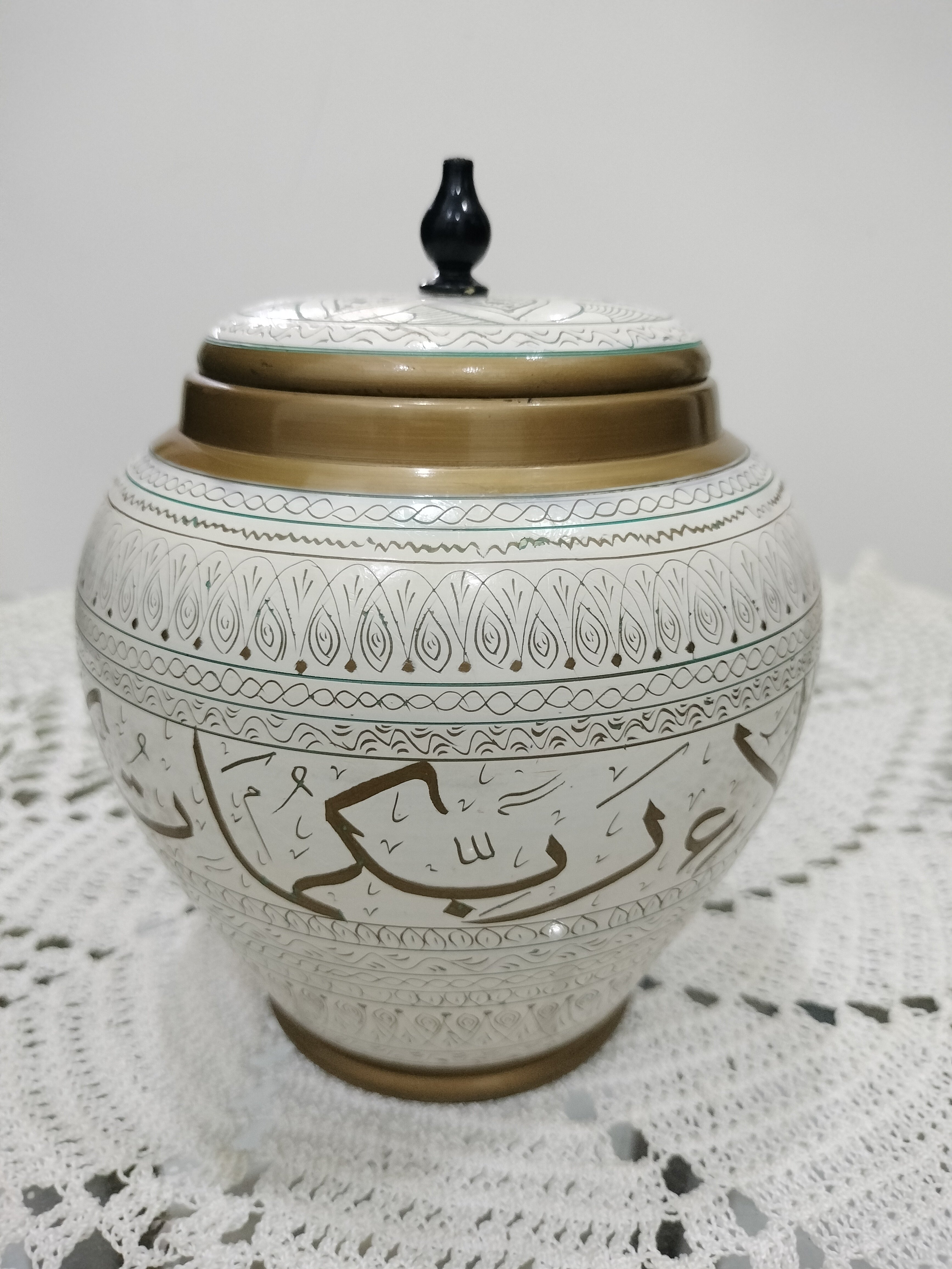 Traditional Handcrafted Lacquer Art Wooden Decorative Jar with Lid - Purple & White Floral Jandi Work
