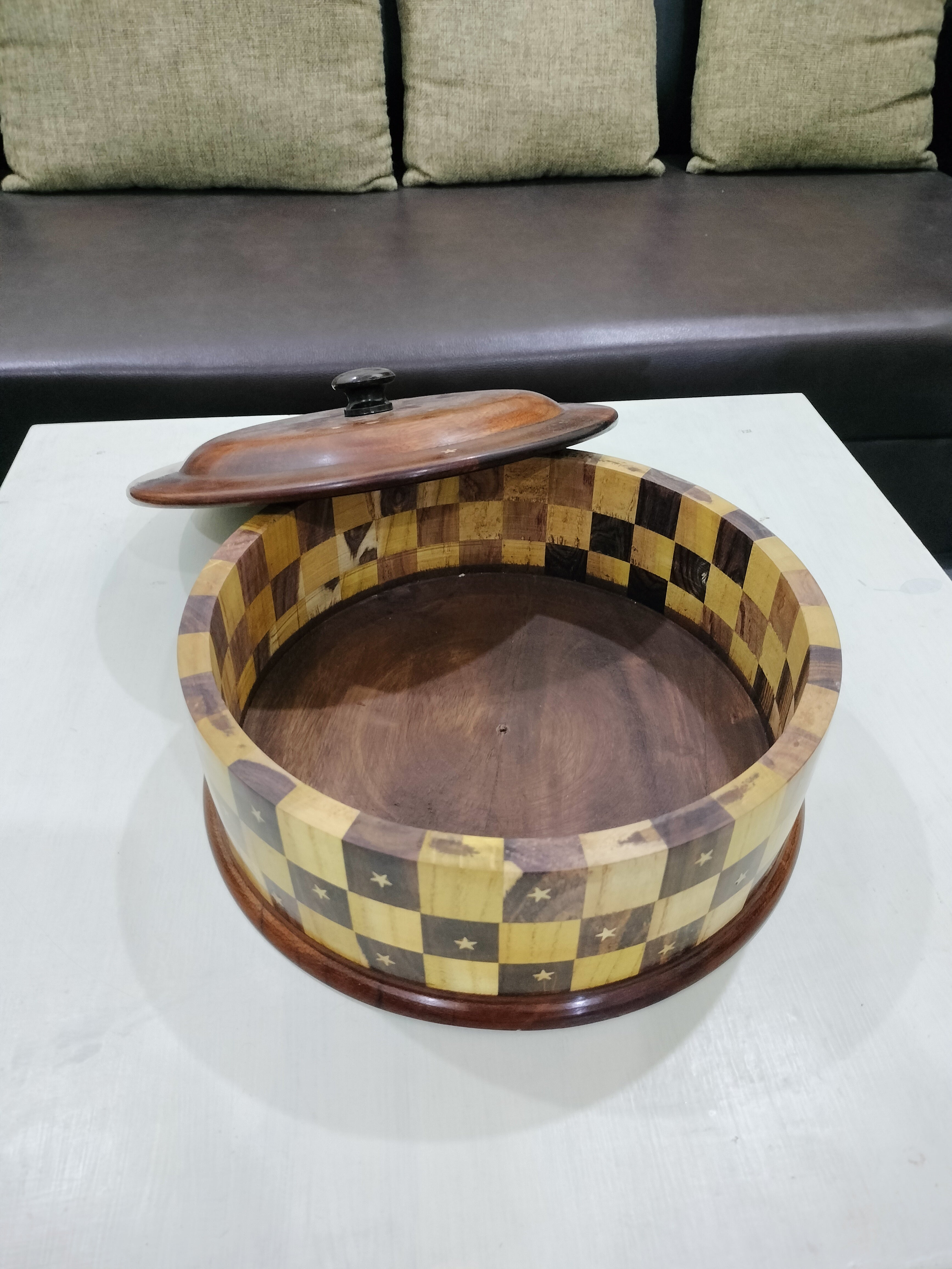 The Modern Checkered Hot Pot