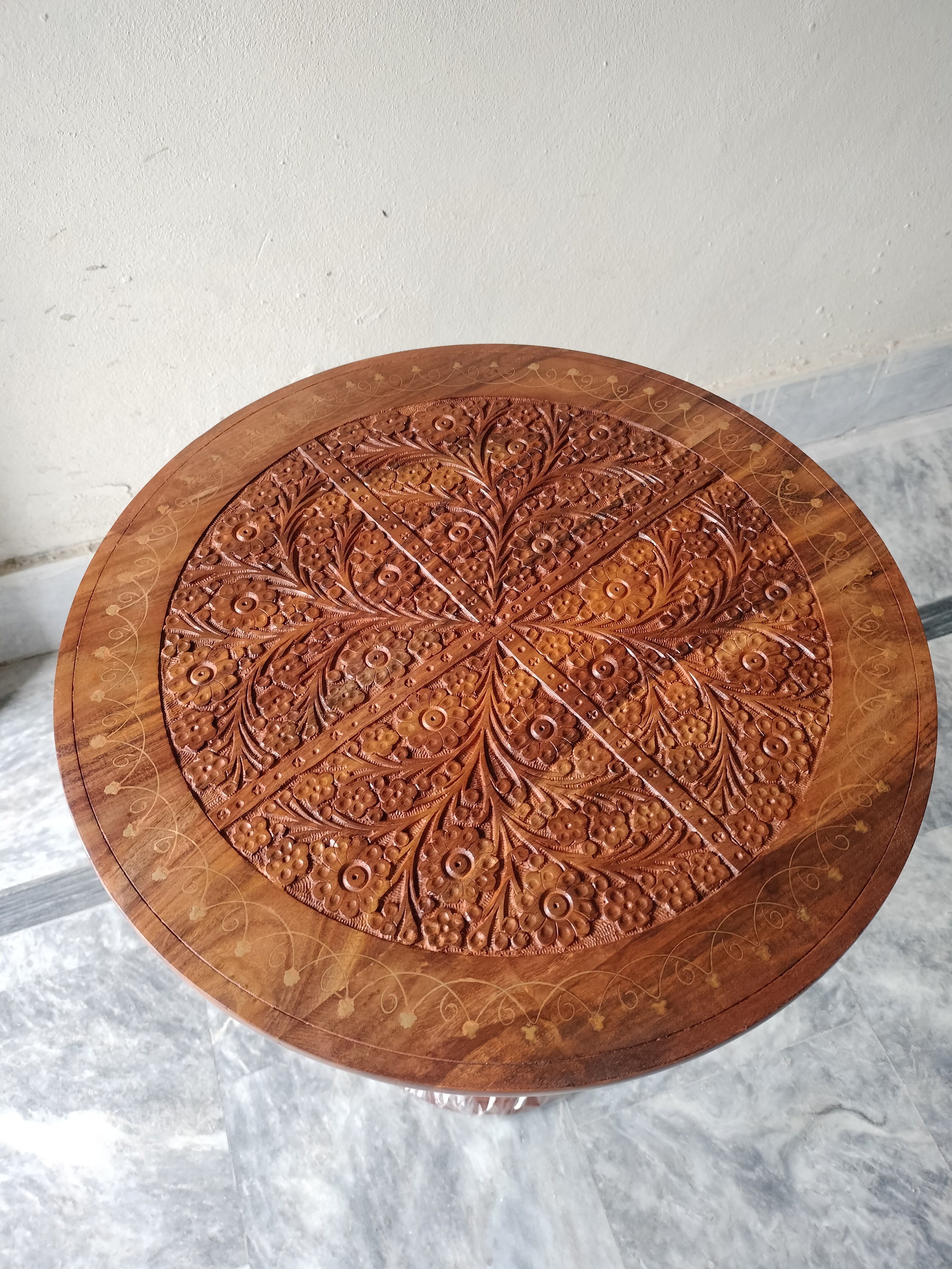 Premium Hand-Carved Sheesham Wood Round Side Table - Traditional Coffee Table
