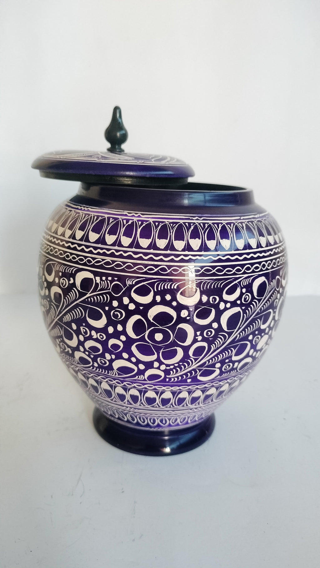 Traditional Handcrafted Lacquer Art Wooden Decorative Jar with Lid - Purple & White Floral Jandi Work
