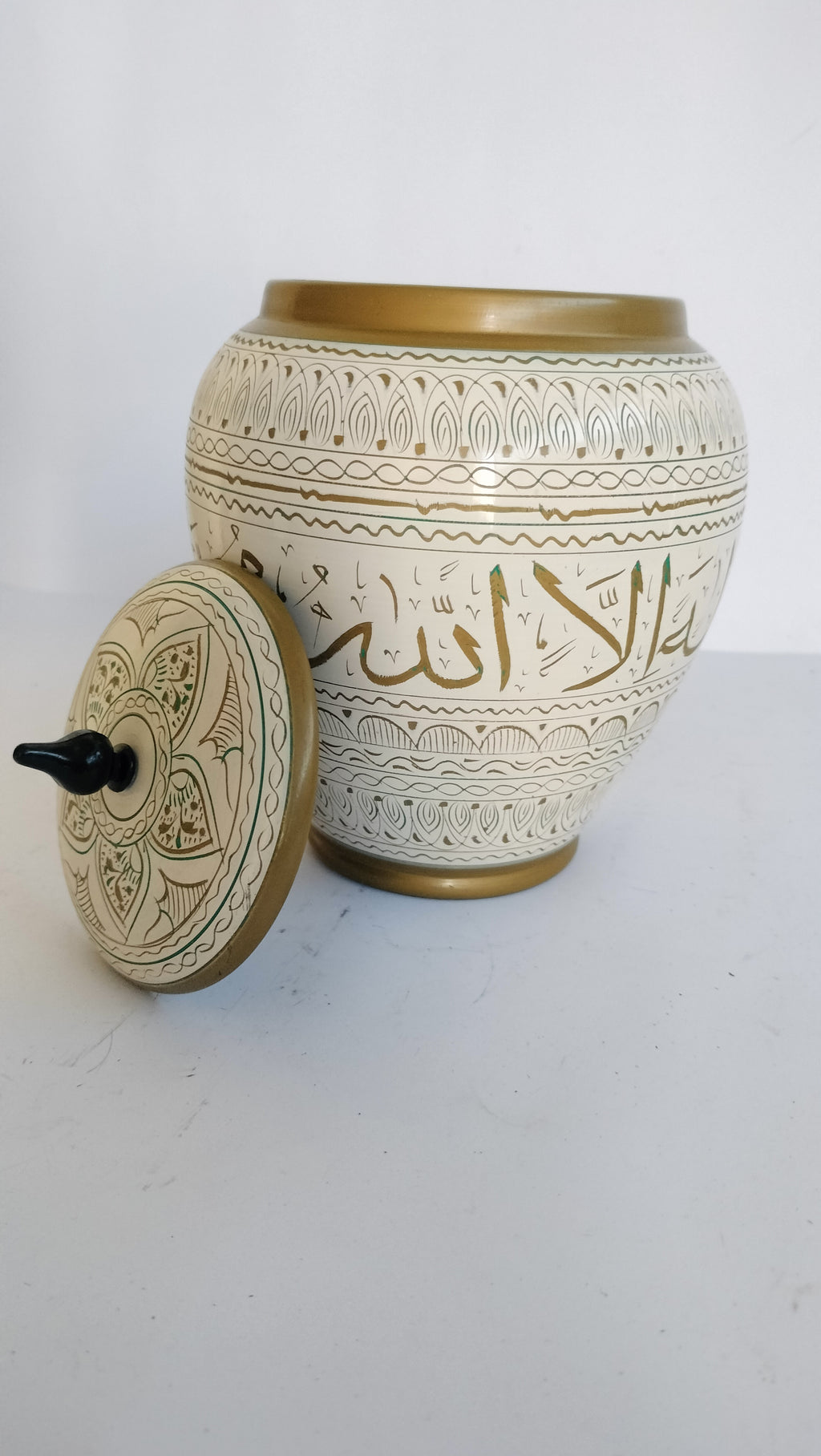 Traditional Handcrafted Lacquer Art Wooden Decorative Jar with Lid - Purple & White Floral Jandi Work